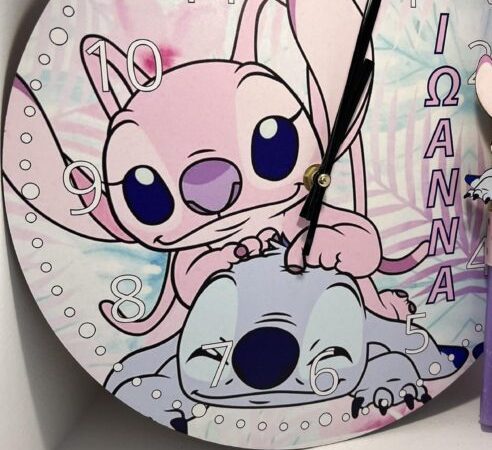 Ξύλινο Ρολόι Τοίχου Stitch & Angel με Όνομα