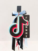 Πασχαλινή Αρωματική Λαμπάδα TikTok με Κρεμαστό Ξύλινο Ταμπελάκι Ονόματος