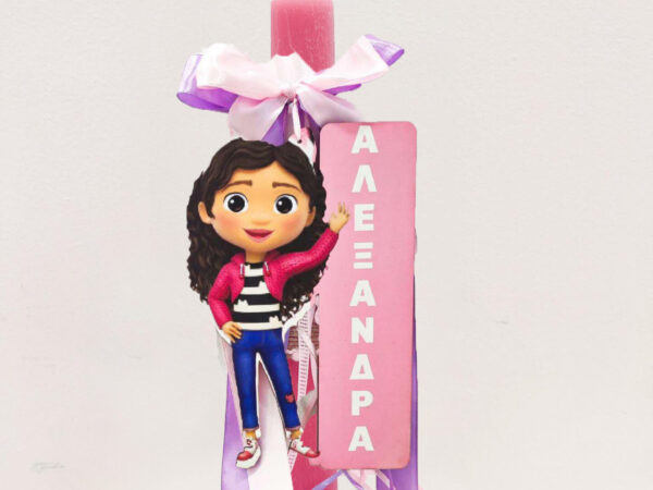 Πασχαλινή Αρωματική Λαμπάδα Gabby με Κρεμαστό Ξύλινο Ταμπελάκι Ονόματος